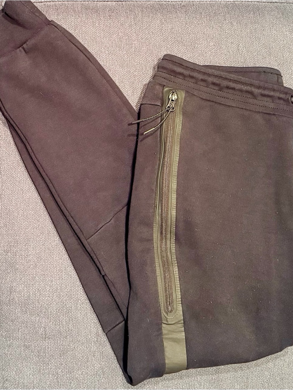 Men's Nike Jogger Pants with Zip Pocket